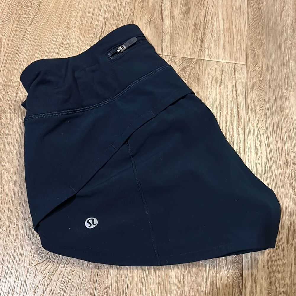 Navy Speed Up Low-Rise Lined Short 2.5"